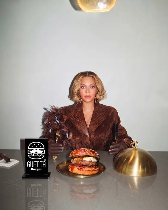 Post do Guettá Burger com hambúrguer em destaque